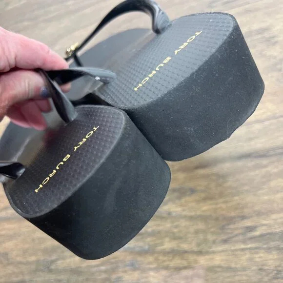 TORY BURCH Women's Thandie Wedge Medallion Flip Flops Black Sz 11 EUC - Picture 4 of 5